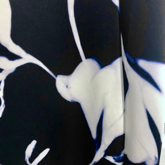 Scuba knit bodycon dress - Picture 5 of 7